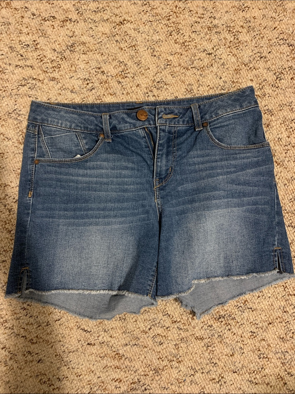 1822 Denim Blue Frayed Hem Jean Shorts